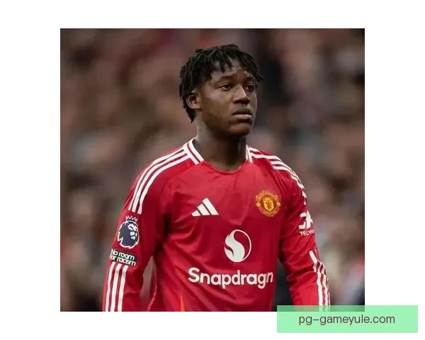 休假不休迪拜共加练曼联小将双星 休假不休迪拜共加练曼联小将双星