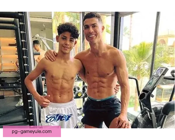 C罗长子现身皇马U16训练或加盟青训